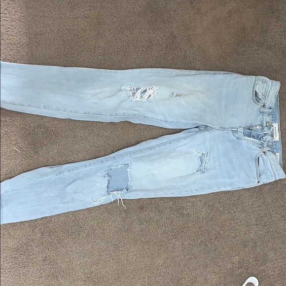 Mom Jeans - Picture 2 of 5